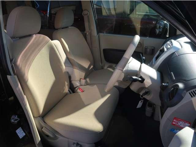 ｅＫワゴン Ｇ　禁煙車　シートヒーター　ワンオーナー　純正ＣＤ　車両状態評価４．５点　１年間走行距離無制限三菱認定中古車保証（延長可）　キーレス　フロアマット　ドアバイザー　軽自動車　電動格納ドアミラー　リヤワイパー（10枚目）