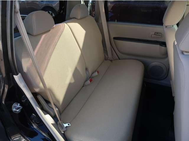 ｅＫワゴン Ｇ　禁煙車　シートヒーター　ワンオーナー　純正ＣＤ　車両状態評価４．５点　１年間走行距離無制限三菱認定中古車保証（延長可）　キーレス　フロアマット　ドアバイザー　軽自動車　電動格納ドアミラー　リヤワイパー（11枚目）