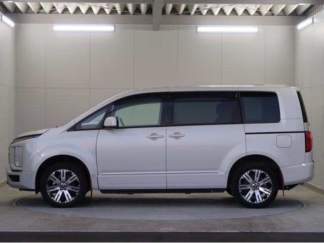 デリカＤ：５ Ｇ　パワーパッケージ　禁煙車　７人乗り　１１型ナビ　後席モニター　電動サイドステップ　ブラックアウトグリル　車両状態評価５点　マッドガード　シートヒーター　ステアリングヒーター　ＥＴＣ２．０　ワンオーナー　電動リヤゲート（54枚目）