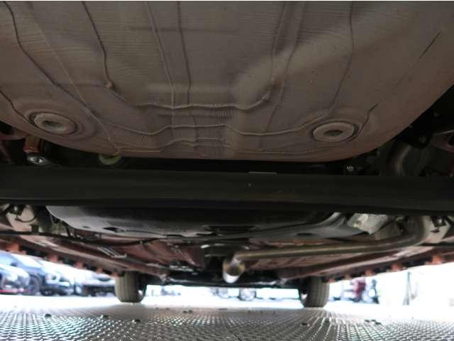 デリカD:2 カスタムハイブリッドMV全方位カメラ付ナビパッケージ 禁煙車 ナビ 全方位カメラ ワンオーナー シートヒーター 両側電動スライドドア Bluetooth DVD再生 オートハイビーム レーダークルーズコントロール 障害物センサー 車両状態評価4点 HUD(15枚目)