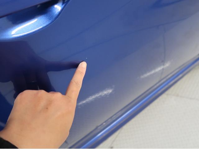 デリカＤ：２ ハイブリッドＭＺ　ナビパッケージ　４ＷＤ　禁煙　純正ナビ　全方位カメラ　両側電動スライドドア　衝突軽減ブレーキ　ワンオーナー　スマートキー２個シートヒーター　ＨＩＤヘッドライトフォグランプ　アイドリングストップ　リヤロールサンシェード（25枚目）