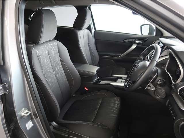 エクリプスクロス Ｇプラスパッケージ　禁煙　純正ナビ全方位カメラ　後側方車両検知（10枚目）