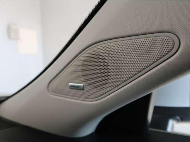 アウトランダーＰＨＥＶ Ｐ　容量９０　白本革　ルーフレール　ＢＯＳＥ　純正ナビ　全方位カメラ　３列シート７人乗　ＥＴＣ２．０　前後シートヒーター　電動リヤゲート　パワーシート　車両状態評価４．５点　１年間走行距離無制限認定中古車（3枚目）