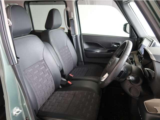 デリカミニ Ｔ　プレミアム　２ＷＤ　禁煙　純正９型ナビ　デジタルル－ムミラ－（11枚目）