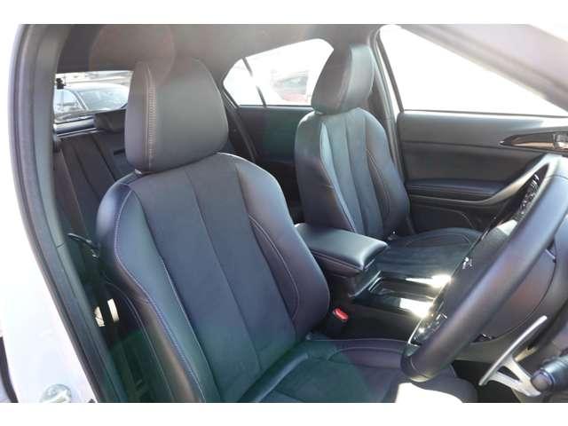 �^�]�Ȃ̃V�[�g�́A�X���C�h�E�����������ł���̂ŁA�����ɍ������|�W�V�������m�ۂł��܂��B