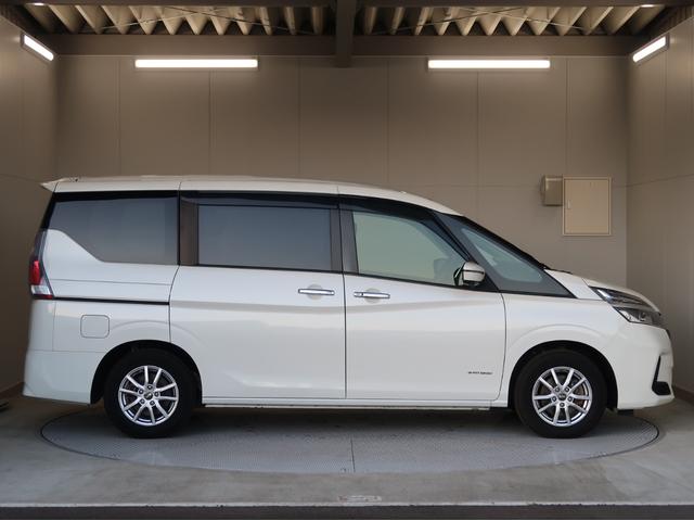 セレナ ＸＶ　禁煙　純正ナビ　全方位カメラ　両側電動スライド８人乗　クルーズコントロール　アイドリングストップ　１年間走行距離無制限認定中古車保証　レ－ンキ－プ　ブラインドスポットモニタ－　アラウンドビュ－モニタ－（50枚目）