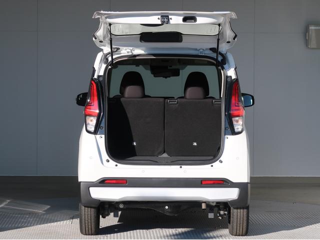 ｅＫクロス Ｇ　プレミアム　禁煙車　９型ナビ　全方位カメラ　マイパイロット（高速道路　同一車線運転支援機能）　車両状態評価５点　デジタルルームミラー　シートヒーター　Ｂｌｕｅｔｏｏｔｈ　ＬＥＤライトフォグランプ　オートハイビーム（65枚目）