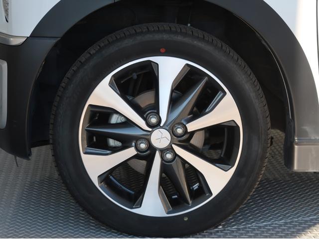 ｅＫクロス Ｇ　プレミアム　禁煙車　９型ナビ　全方位カメラ　マイパイロット（高速道路　同一車線運転支援機能）　車両状態評価５点　デジタルルームミラー　シートヒーター　Ｂｌｕｅｔｏｏｔｈ　ＬＥＤライトフォグランプ　オートハイビーム（71枚目）