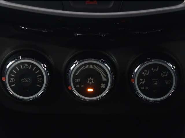 ＲＶＲ Ｇ　禁煙　７型ＳＤナビバックカメラ　ＨＩＤライト　フォグランプ　１オーナー　アイドリングストップ　パートタイム４ＷＤ　１年間走行距離無制限三菱認定中古車（延長可）　Ｂｌｕｅｔｏｏｔｈ　１７インチ純正アルミ（8枚目）