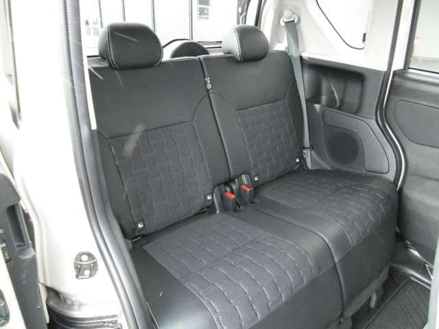 �㕔���Ȃ͑O��X���C�h�ƃ��N���C�j���O�@�\�����Ă���̂ŁA���K�ȃh���C�u���T�|�[�g���Ă���܂��B