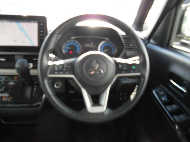 �n���h���͌y�₩�ɑ���ł��A�^�]���X���[�Y�ł��B