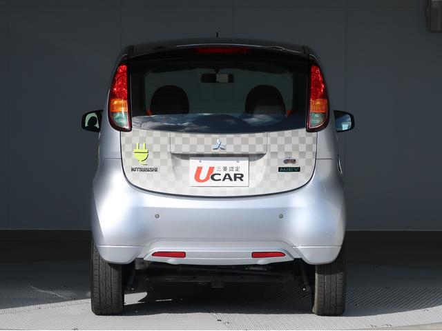 アイミーブ Ｍ　禁煙車　バッテリー容量残１０２　寒冷地仕様　バックセンサー　急速充電対応　革巻きステアリング　軽　電気自動車１０．５ＫＷＨ　オーディオレス　１５インチ純正アルミホイール　ＡＢＳ　横滑り防止（45枚目）