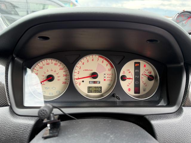 ランサーワゴン エボリューションＧＴ－Ａ　ラリーアート製３００ｋｍメーター　走行４ｋｍ時ディーラーメーター交換記録あり　純正レカロシート　ブレンボキャリパー　ＨＩＤヘッドランプ　エンケイ製１７ＡＷ　追加メーター　ＨＫＳ製マフラー　取扱説明書（3枚目）