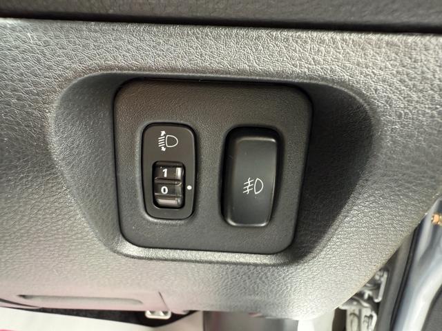 ランサーワゴン エボリューションＧＴ－Ａ　ラリーアート製３００ｋｍメーター　走行４ｋｍ時ディーラーメーター交換記録あり　純正レカロシート　ブレンボキャリパー　ＨＩＤヘッドランプ　エンケイ製１７ＡＷ　追加メーター　ＨＫＳ製マフラー　取扱説明書（18枚目）