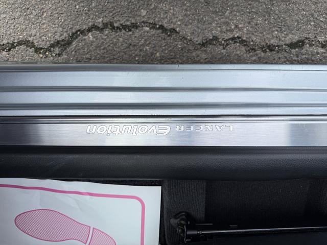 ランサーワゴン エボリューションＧＴ－Ａ　ラリーアート製３００ｋｍメーター　走行４ｋｍ時ディーラーメーター交換記録あり　純正レカロシート　ブレンボキャリパー　ＨＩＤヘッドランプ　エンケイ製１７ＡＷ　追加メーター　ＨＫＳ製マフラー　取扱説明書（36枚目）