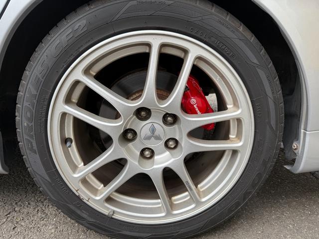 ランサーワゴン エボリューションＧＴ－Ａ　ラリーアート製３００ｋｍメーター　走行４ｋｍ時ディーラーメーター交換記録あり　純正レカロシート　ブレンボキャリパー　ＨＩＤヘッドランプ　エンケイ製１７ＡＷ　追加メーター　ＨＫＳ製マフラー　取扱説明書（76枚目）