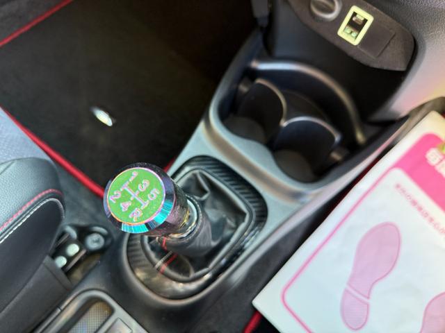 ヴィッツ RS G’s スマートパッケージ G’s専用フルエアロ ガナドールマフラー パイオニア9インチナビ バックカメラ 5速マニュアル 社外エアクリーナー ピボット製スロットルコントローラー ディスチャージヘッドランプ 純正17インチAW(8枚目)