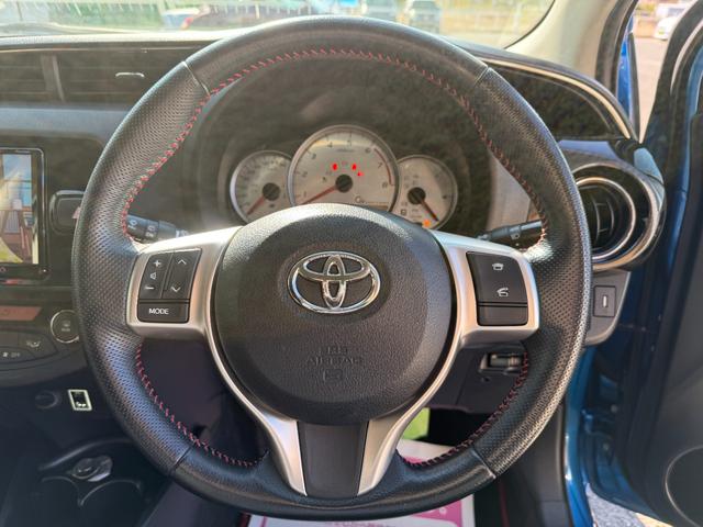 ヴィッツ RS G’s スマートパッケージ G’s専用フルエアロ ガナドールマフラー パイオニア9インチナビ バックカメラ 5速マニュアル 社外エアクリーナー ピボット製スロットルコントローラー ディスチャージヘッドランプ 純正17インチAW(14枚目)