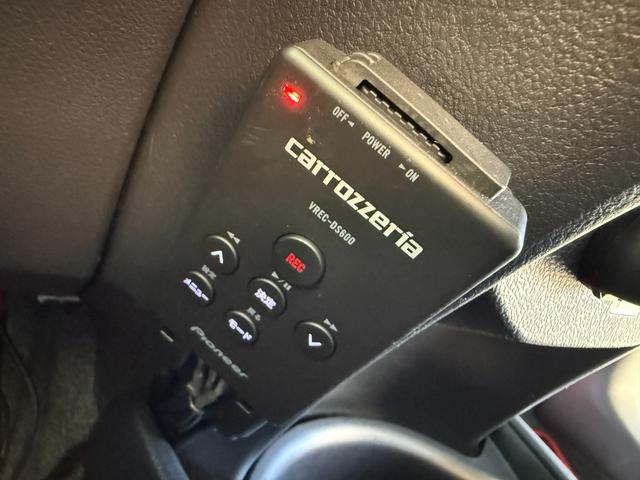 ヴィッツ RS G’s スマートパッケージ G’s専用フルエアロ ガナドールマフラー パイオニア9インチナビ バックカメラ 5速マニュアル 社外エアクリーナー ピボット製スロットルコントローラー ディスチャージヘッドランプ 純正17インチAW(22枚目)