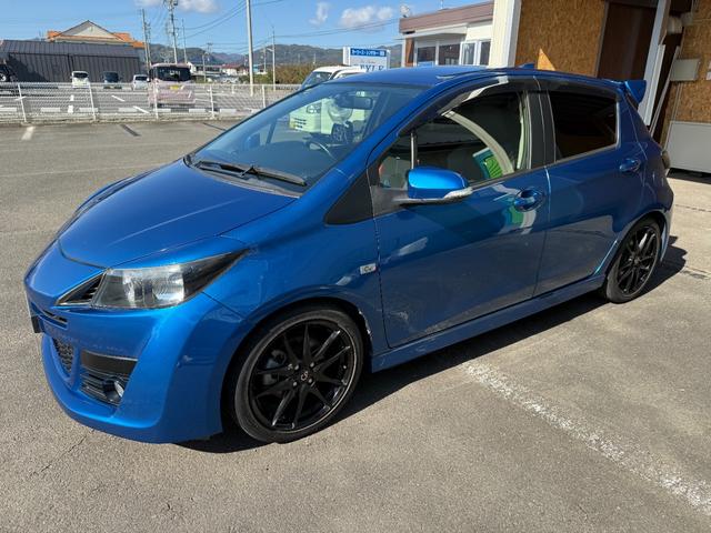 ヴィッツ RS G’s スマートパッケージ G’s専用フルエアロ ガナドールマフラー パイオニア9インチナビ バックカメラ 5速マニュアル 社外エアクリーナー ピボット製スロットルコントローラー ディスチャージヘッドランプ 純正17インチAW(59枚目)