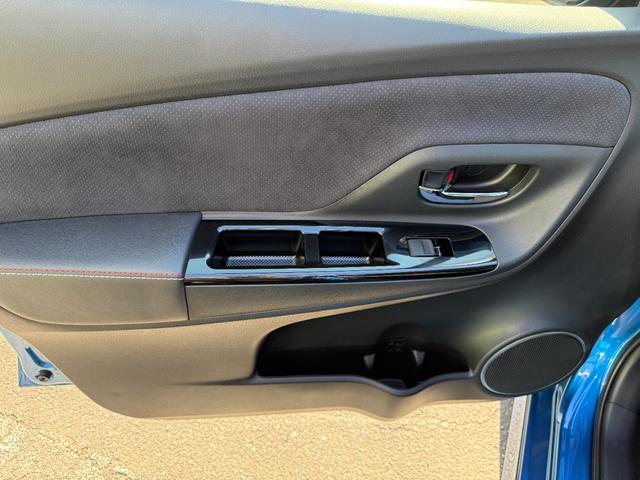 ヴィッツ RS G’s スマートパッケージ G’s専用フルエアロ ガナドールマフラー パイオニア9インチナビ バックカメラ 5速マニュアル 社外エアクリーナー ピボット製スロットルコントローラー ディスチャージヘッドランプ 純正17インチAW(62枚目)