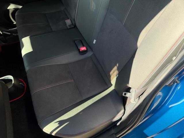 ヴィッツ RS G’s スマートパッケージ G’s専用フルエアロ ガナドールマフラー パイオニア9インチナビ バックカメラ 5速マニュアル 社外エアクリーナー ピボット製スロットルコントローラー ディスチャージヘッドランプ 純正17インチAW(75枚目)