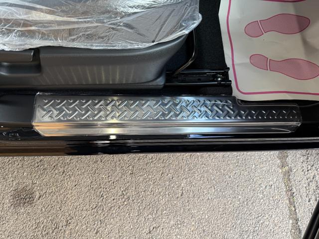 ジムニー XC 届出済未使用車 オープンカントリーR/T 社外16インチAW LEDヘッドライト(5枚目)