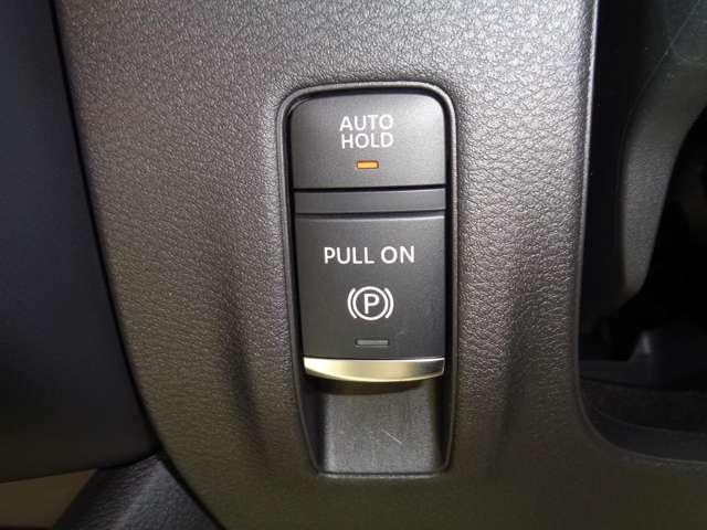 セレナ 1.4 e-4ORCE ハイウェイスターV 4WD パーキングアシスト レーンキープアシスト LED アラウンドモニター フルオートエアコン ETC 4WD 両側パワースライドドア インテリジェントクルーズ 踏み間違い衝突防止(17枚目)