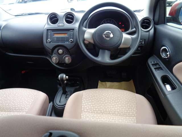 マーチ １．２　１２Ｘ　３０ｔｈ　ハピネス　スマートキー　パワーステアリング　アイドリングストップ　パワーウィンドウ　ＡＢＳ　エアコン（4枚目）