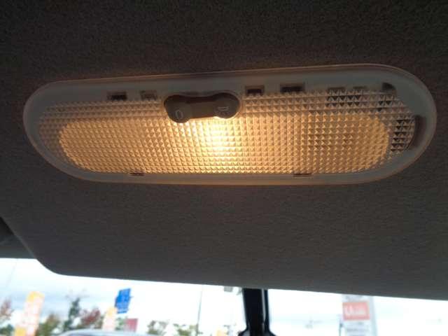 マーチ １．２　１２Ｘ　３０ｔｈ　ハピネス　スマートキー　パワーステアリング　アイドリングストップ　パワーウィンドウ　ＡＢＳ　エアコン（8枚目）