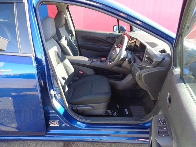 ノート １．２　Ｓ　軽減ブレーキ　３６０°カメラ　ワンオーナー　ＬＤＷ　バックカメラ　サイドカメラ　インテリキー　イモビライザー　ＬＥＤヘッド　メモリーナビ　ナビＴＶ付き　ワンセグＴＶ付き　整備点検記録簿　オートエアコン（8枚目）