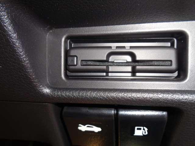 エクストレイル ２．０　２０Ｘｉ　２列車　２０Ｘｉ　２ＷＤ車　ＬＥＤヘットライト　Ｒカメラ　盗難防止装置　インテリキー　レーンキープアシスト　ＥＴＣ　ドライブレコーダー　記録簿　キーフリー　１オーナー　ＴＶナビ　オートエアコン　アルミホイール　メモリーナビ（17枚目）