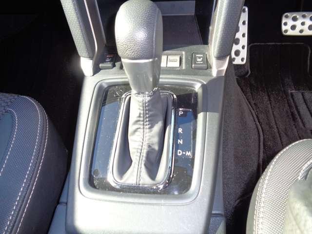 フォレスター ２．０ＸＴ　アイサイト　４ＷＤ　２．０ＸＴ　ＥｙｅＳｉｇｈｔ　衝突被害軽減装置　イモビライザー　車線逸脱警告　アクセスキー　ＬＥＤヘッドランプ　オートクルーズ　Ｗエアバッグ　ドラレコ　ＡＡＣ　運転席エアバッグ　メモリーナビ　ＡＢＳ　アルミホイール　ＥＴＣ　ＡＷＤ（19枚目）