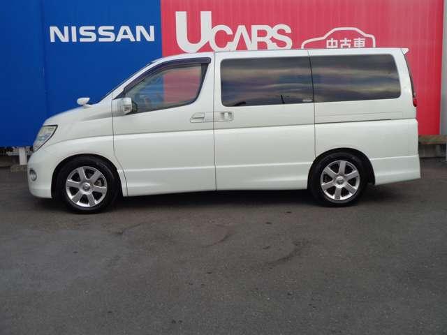 エルグランド ２．５　２５０ハイウェイスター　ブラックレザーナビエディション　サイドカメラ　スマートキー　バックカメラ　ＥＴＣ　アルミホイール　キーフリー　両側オートスライドドア　ＨＤＤナビ（6枚目）