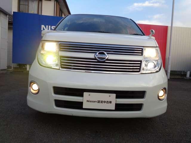 エルグランド ２．５　２５０ハイウェイスター　ブラックレザーナビエディション　サイドカメラ　スマートキー　バックカメラ　ＥＴＣ　アルミホイール　キーフリー　両側オートスライドドア　ＨＤＤナビ（12枚目）