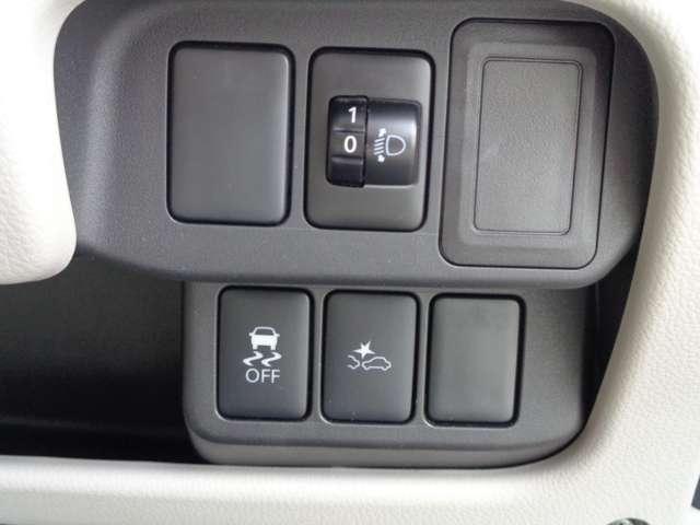 デイズ ６６０　Ｘ　エマジェンシーブレーキ　イモビライザー　Ｗエアバック　オ－トエアコン　バックカメラ　ＡＢＳ　運転席エアバッグ　キーレス　パワーウィンドウ　パワーステアリング　サイドカメラ　スマートキー付　マルチビュー（10枚目）