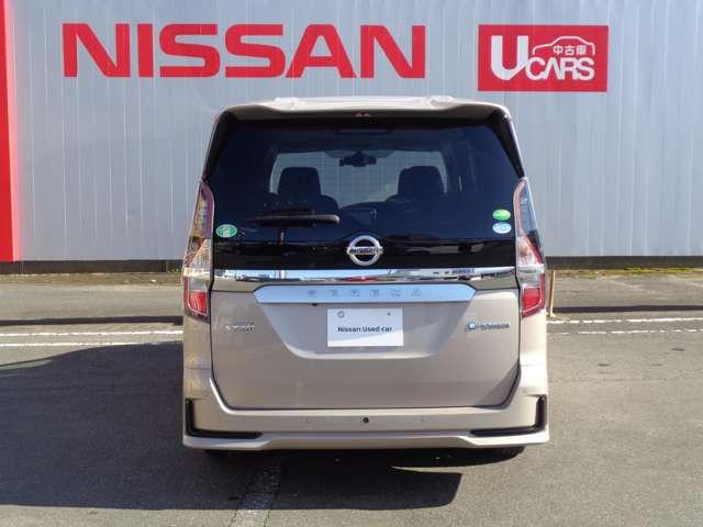 セレナ 1.2 e-POWER ハイウェイスター V(7枚目)