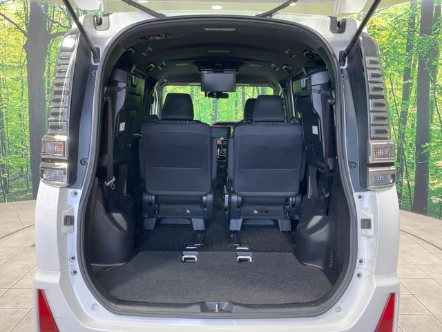 ヴォクシー ＺＳ　煌　禁煙車　後席モニター　純正１０型ナビ　バックカメラ　両側電動ドア　衝突軽減装置　ドラレコ　スマートキー　ＬＥＤヘッド　ＥＴＣ　クルコン　オートハイビーム　オートライト　デュアルエアコン（11枚目）