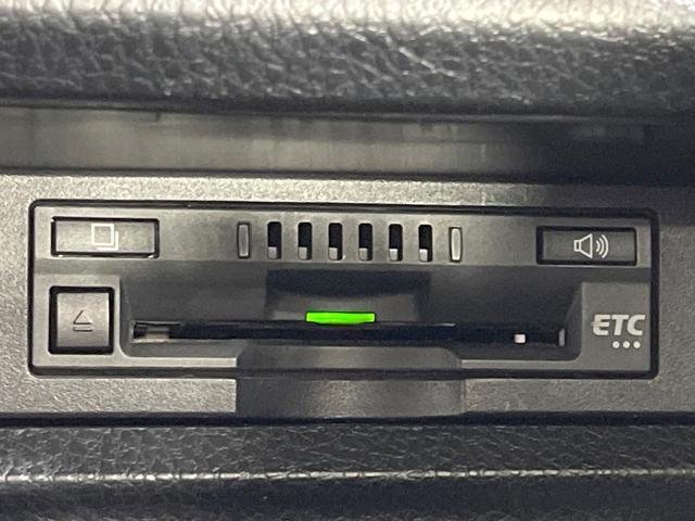 ヴォクシー ＺＳ　煌　禁煙車　後席モニター　純正１０型ナビ　バックカメラ　両側電動ドア　衝突軽減装置　ドラレコ　スマートキー　ＬＥＤヘッド　ＥＴＣ　クルコン　オートハイビーム　オートライト　デュアルエアコン（31枚目）