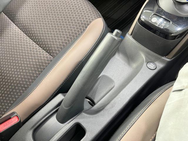 ノート ｅ－パワー　メダリスト　禁煙車　純正ナビ　衝突軽減装置　ハーフレザーシート　コーナーセンサー　スマートキー　ＬＥＤヘッド　ＥＴＣ　車線逸脱警報　オートライト　オートエアコン　純正１５インチアルミ（33枚目）