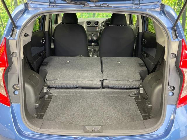 ノート Ｘ　エマージェンシーブレーキパッケージ　禁煙車　純正ナビ　全周囲カメラ　衝突軽減装置　コーナーセンサー　スマートキー　ＬＥＤヘッド　ビルトインＥＴＣ　Ｂｌｕｅｔｏｏｔｈ　ＣＤ　ＤＶＤ再生　フルセグ（10枚目）