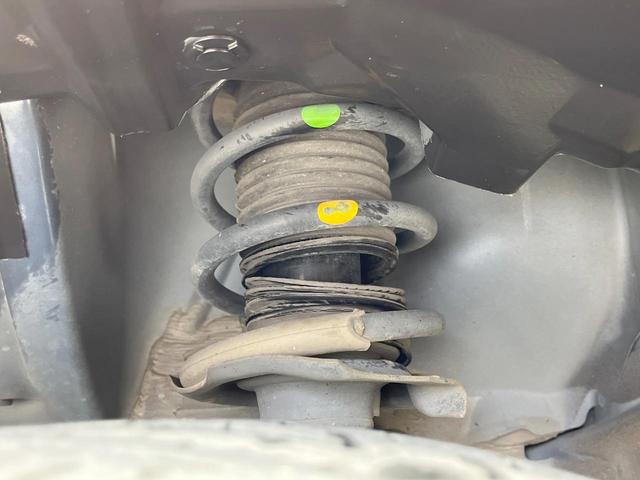 ノート Ｘ　エマージェンシーブレーキパッケージ　禁煙車　純正ナビ　全周囲カメラ　衝突軽減装置　コーナーセンサー　スマートキー　ＬＥＤヘッド　ビルトインＥＴＣ　Ｂｌｕｅｔｏｏｔｈ　ＣＤ　ＤＶＤ再生　フルセグ（20枚目）