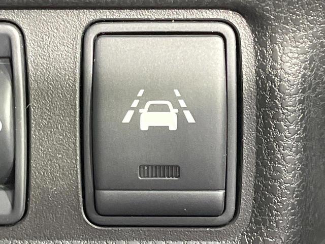 ノート Ｘ　エマージェンシーブレーキパッケージ　禁煙車　純正ナビ　全周囲カメラ　衝突軽減装置　コーナーセンサー　スマートキー　ＬＥＤヘッド　ビルトインＥＴＣ　Ｂｌｕｅｔｏｏｔｈ　ＣＤ　ＤＶＤ再生　フルセグ（34枚目）