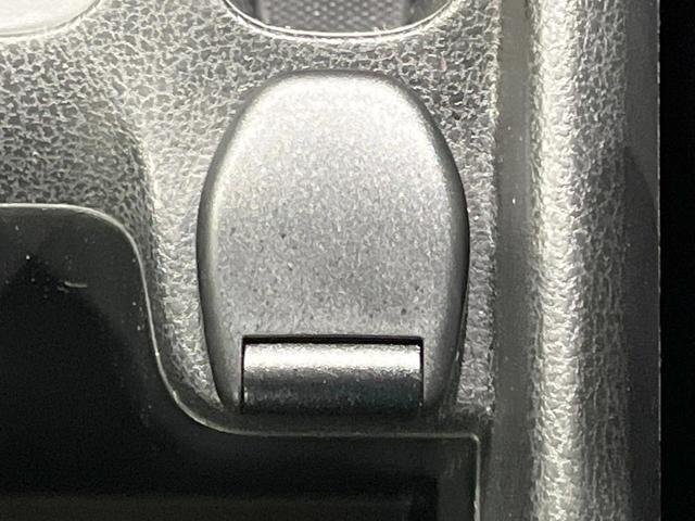 ノート Ｘ　エマージェンシーブレーキパッケージ　禁煙車　純正ナビ　全周囲カメラ　衝突軽減装置　コーナーセンサー　スマートキー　ＬＥＤヘッド　ビルトインＥＴＣ　Ｂｌｕｅｔｏｏｔｈ　ＣＤ　ＤＶＤ再生　フルセグ（37枚目）
