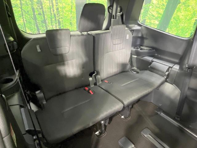 ヴォクシー ハイブリッドＳ－Ｇ　禁煙車　１０．５型ディスプレイオーディオ　両側電動スライドドア　バックカメラ　衝突軽減装置　レーダークルーズ　コーナーセンサー　スマートキー　ＬＥＤヘッド　ＥＴＣ２．０　オートハイビーム　車線逸脱警報（10枚目）
