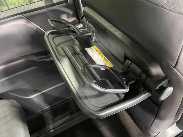 ヴォクシー ハイブリッドＳ－Ｇ　禁煙車　１０．５型ディスプレイオーディオ　両側電動スライドドア　バックカメラ　衝突軽減装置　レーダークルーズ　コーナーセンサー　スマートキー　ＬＥＤヘッド　ＥＴＣ２．０　オートハイビーム　車線逸脱警報（45枚目）