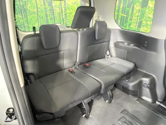 セレナ ｅ－パワー　ハイウェイスターＶ　登録済未使用車　純正１２．３型ナビ　両側電動スライドドア　プロパイロット　全周囲カメラ　衝突軽減装置　コーナーセンサー　スマートキー　ＬＥＤヘッド　ＥＴＣ２．０　オートハイビーム　オートライト（10枚目）