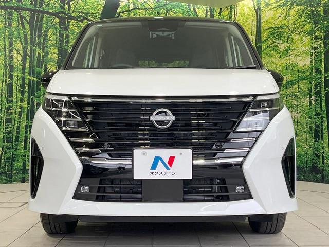 セレナ ｅ－パワー　ハイウェイスターＶ　登録済未使用車　純正１２．３型ナビ　両側電動スライドドア　プロパイロット　全周囲カメラ　衝突軽減装置　コーナーセンサー　スマートキー　ＬＥＤヘッド　ＥＴＣ２．０　オートハイビーム　オートライト（15枚目）