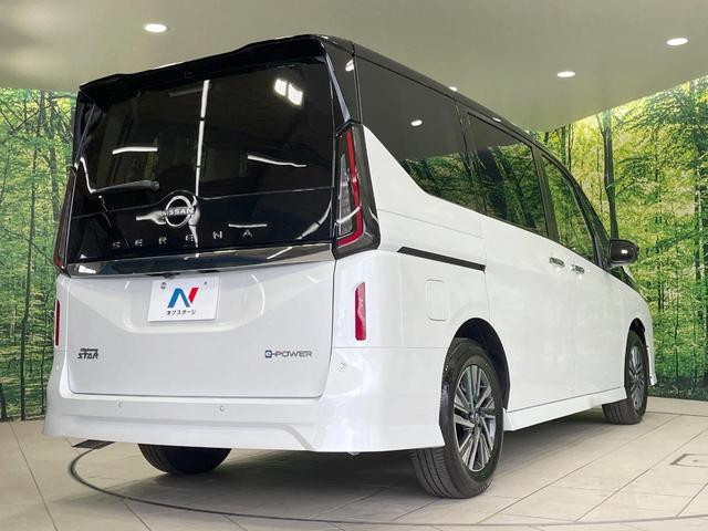 セレナ ｅ－パワー　ハイウェイスターＶ　登録済未使用車　純正１２．３型ナビ　両側電動スライドドア　プロパイロット　全周囲カメラ　衝突軽減装置　コーナーセンサー　スマートキー　ＬＥＤヘッド　ＥＴＣ２．０　オートハイビーム　オートライト（17枚目）