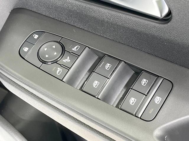 セレナ ｅ－パワー　ハイウェイスターＶ　登録済未使用車　純正１２．３型ナビ　両側電動スライドドア　プロパイロット　全周囲カメラ　衝突軽減装置　コーナーセンサー　スマートキー　ＬＥＤヘッド　ＥＴＣ２．０　オートハイビーム　オートライト（53枚目）